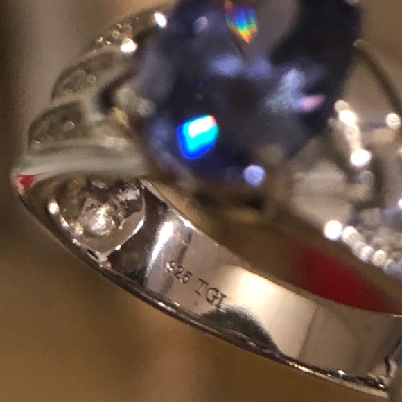 Amethyst stone set in 925 stamped silver ring w/white Cubic Zirconia size 7 - Picture 7 of 11